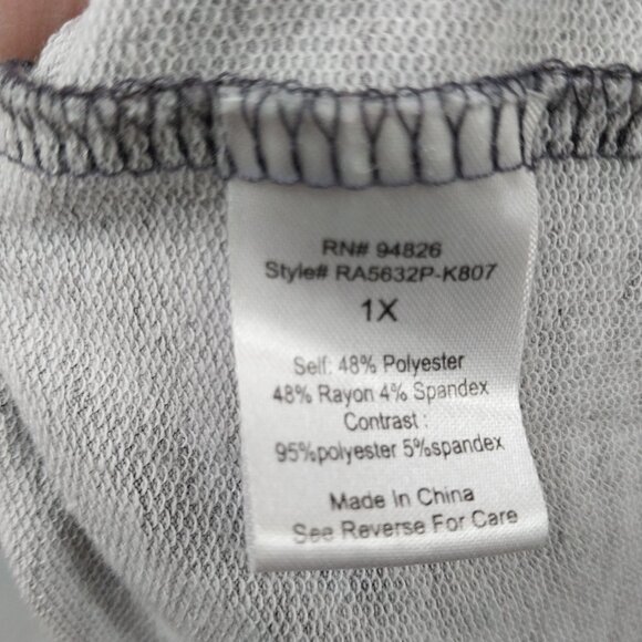 3244 Size XL No Frills Upcycled Sweat Shirt With Quilted Flower Insert. - Picture 8 of 8